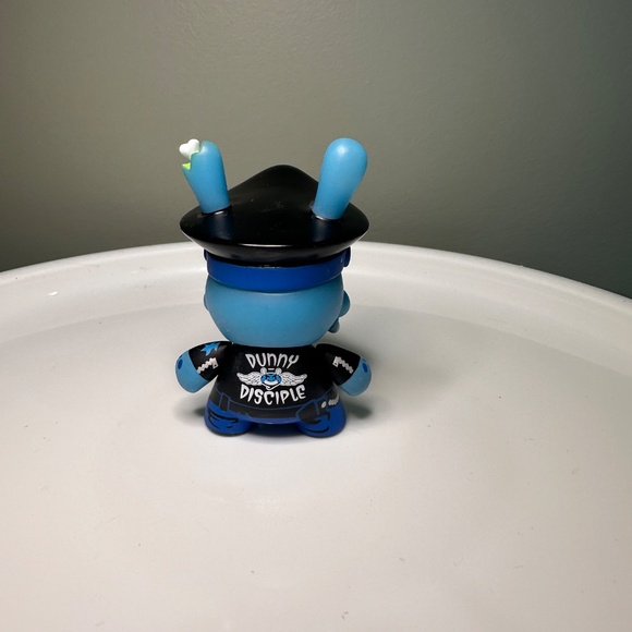 Kidrobot Dunny Figurine - Picture 4 of 4